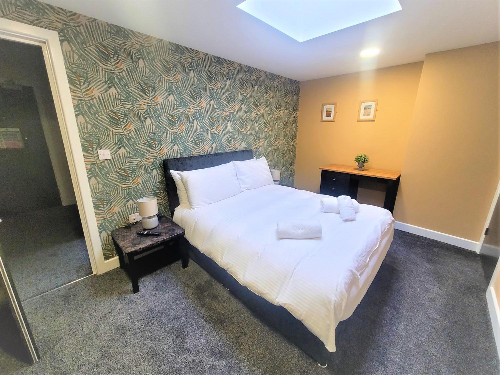 New County Hotel & Serviced Apartments By Roomsbooked Gloucester Bagian luar foto
