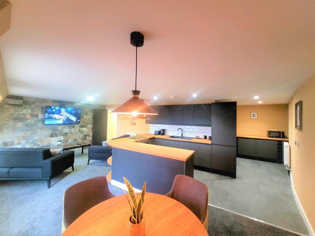 New County Hotel & Serviced Apartments By Roomsbooked Gloucester Bagian luar foto