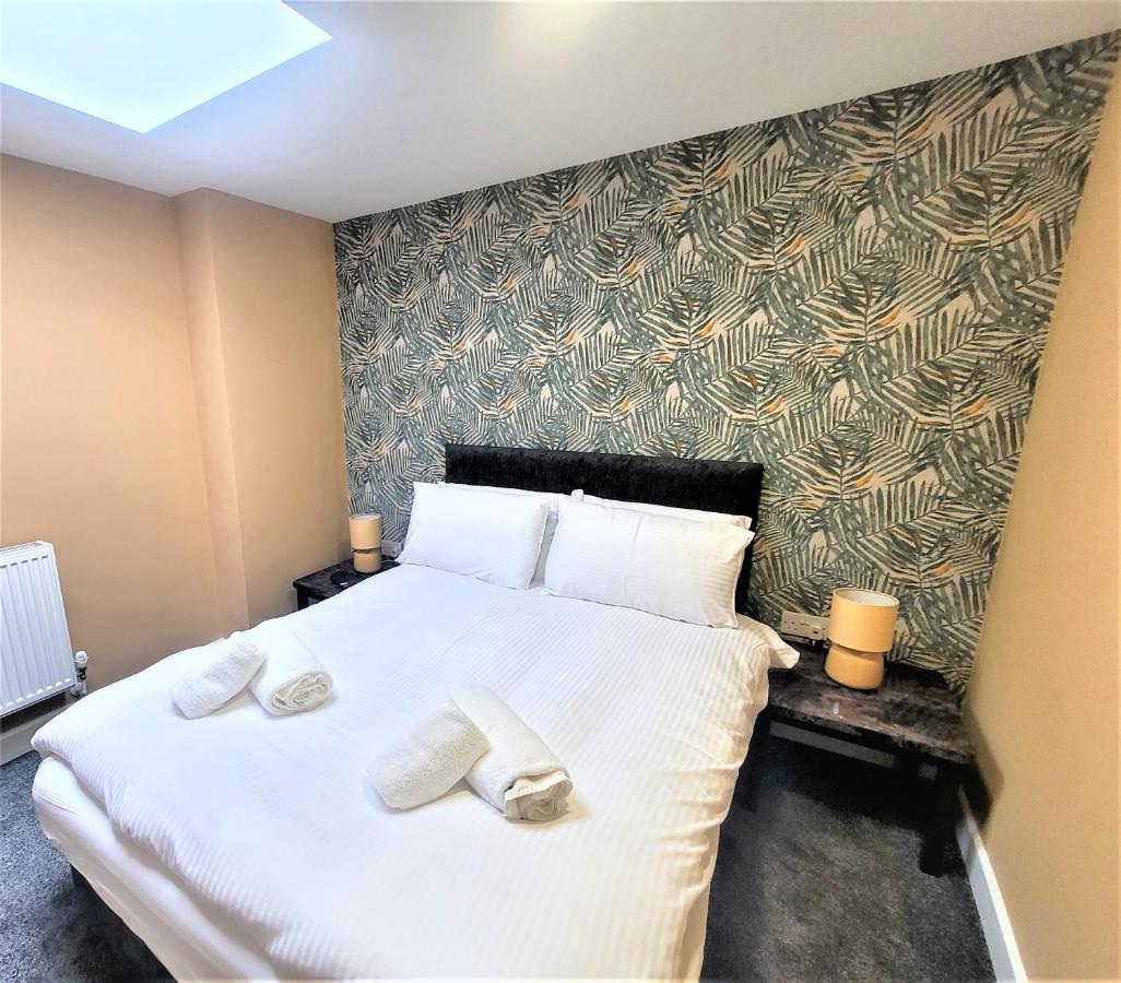 New County Hotel & Serviced Apartments By Roomsbooked Gloucester Bagian luar foto